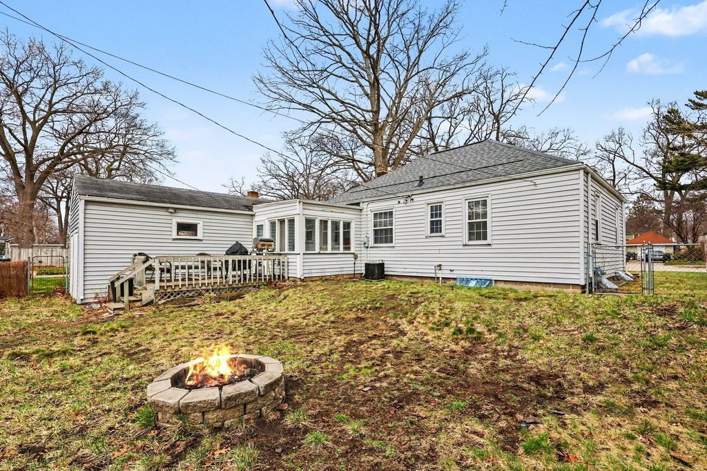 Photo of 1415 Randolph Avenue, Muskegon, MI 49441 (MLS # 26013921)