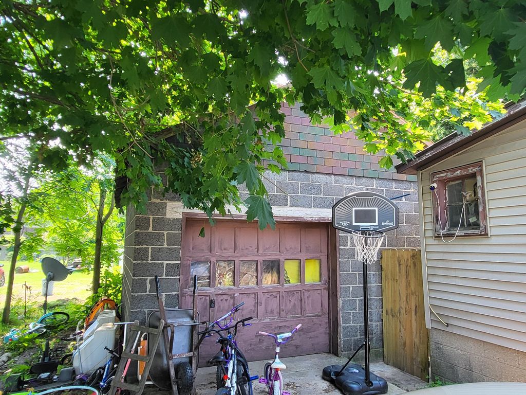 Photo of 153 Fourteenth Street, Manistee, MI 49660 (MLS # 26005239)