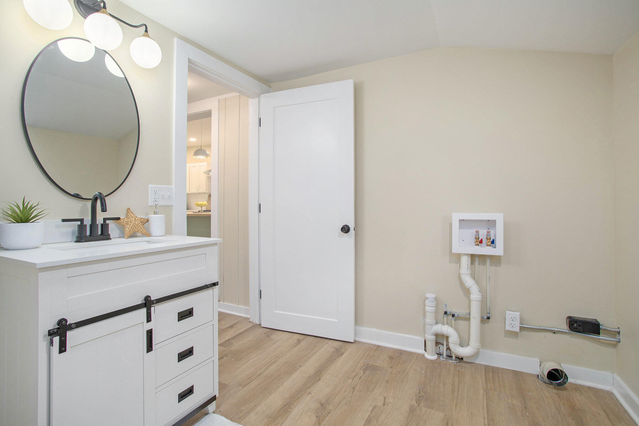 Union City, Michigan 49094, United States, 4 Bedrooms Bedrooms, ,2 BathroomsBathrooms,Residential,Active,138746