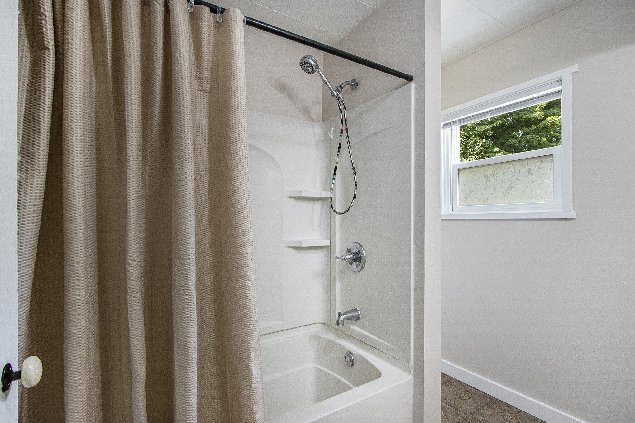 Gobles, Michigan 49055, United States, 3 Bedrooms Bedrooms, ,1 BathroomBathrooms,Residential,Active,173318