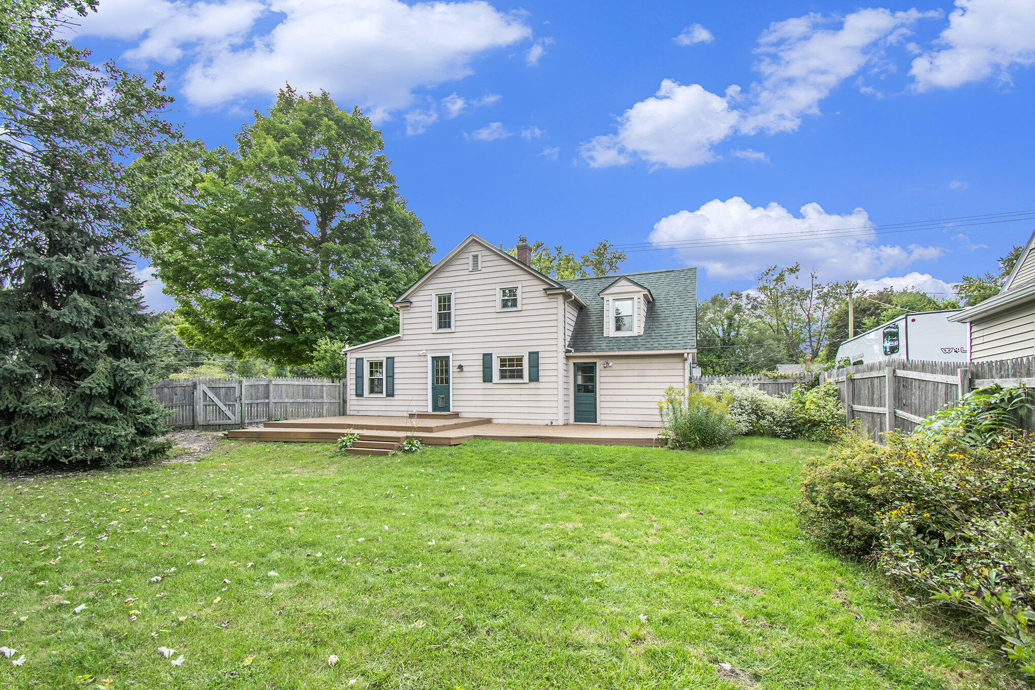 Kalamazoo, Michigan 49048, United States, 3 Bedrooms Bedrooms, ,2 BathroomsBathrooms,Residential,Active,41697