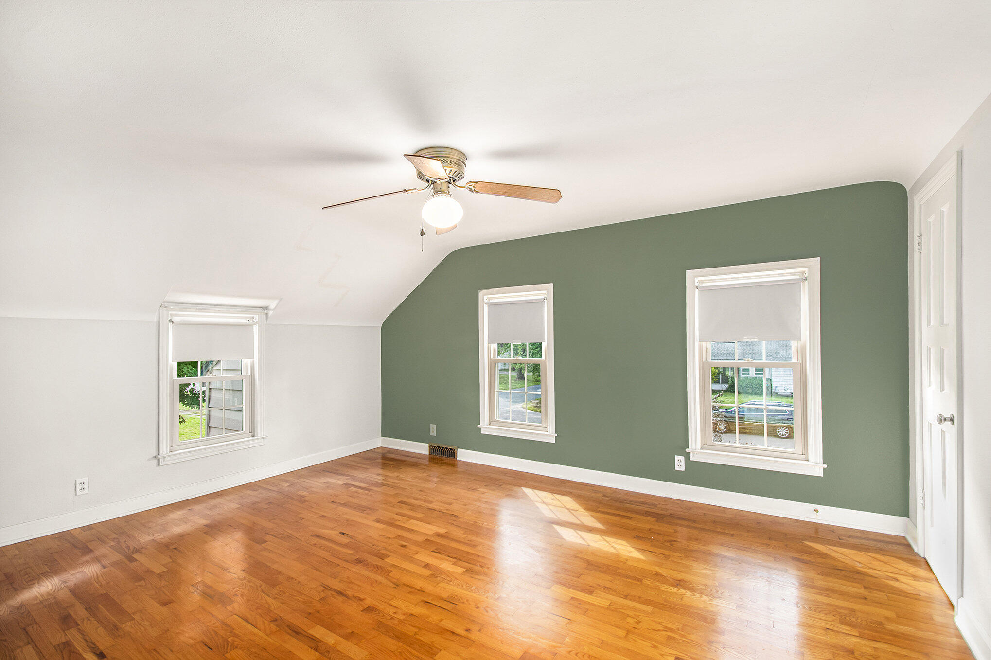 Kalamazoo, Michigan 49048, United States, 3 Bedrooms Bedrooms, ,2 BathroomsBathrooms,Residential,Active,41697