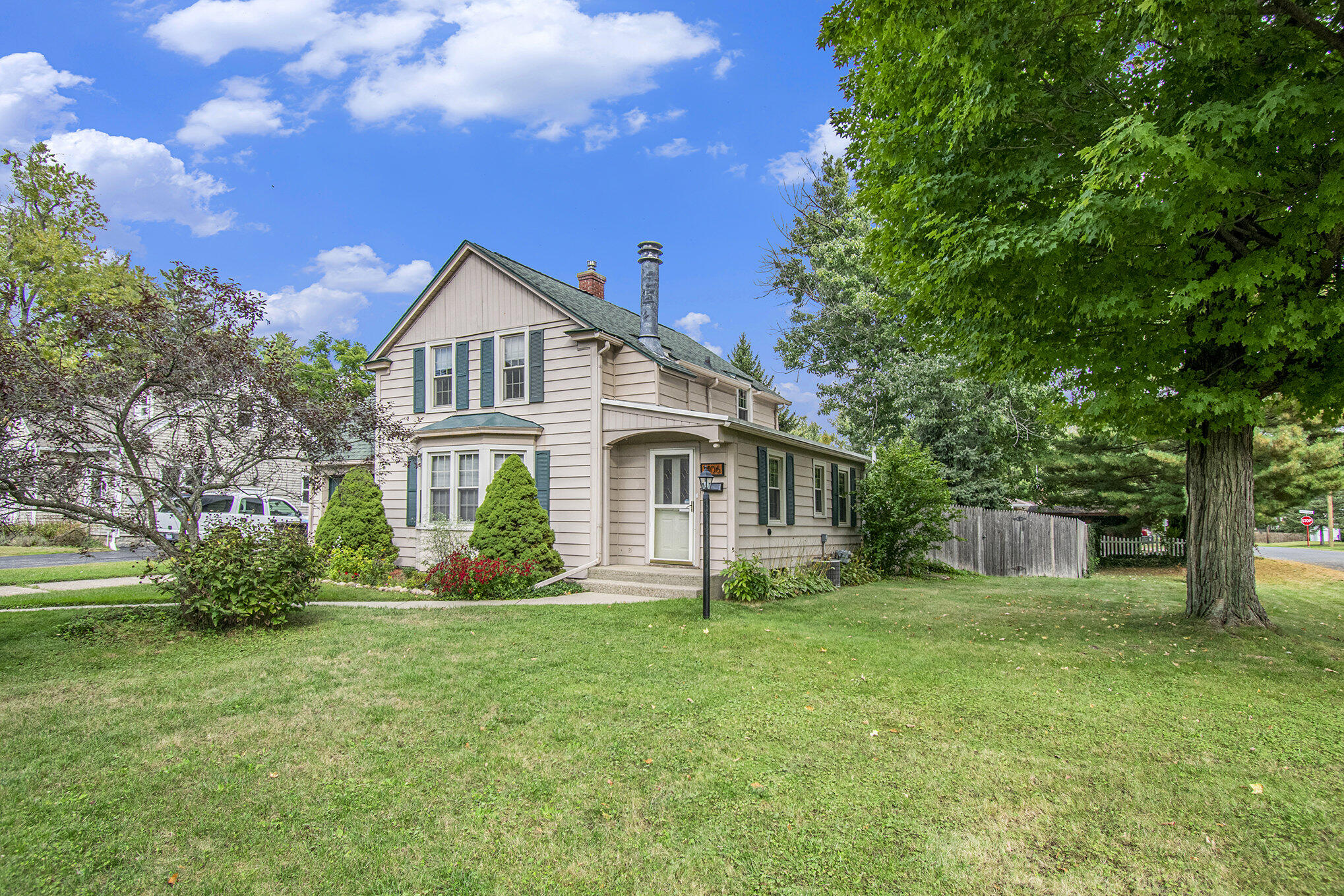 Kalamazoo, Michigan 49048, United States, 3 Bedrooms Bedrooms, ,2 BathroomsBathrooms,Residential,Active,41697