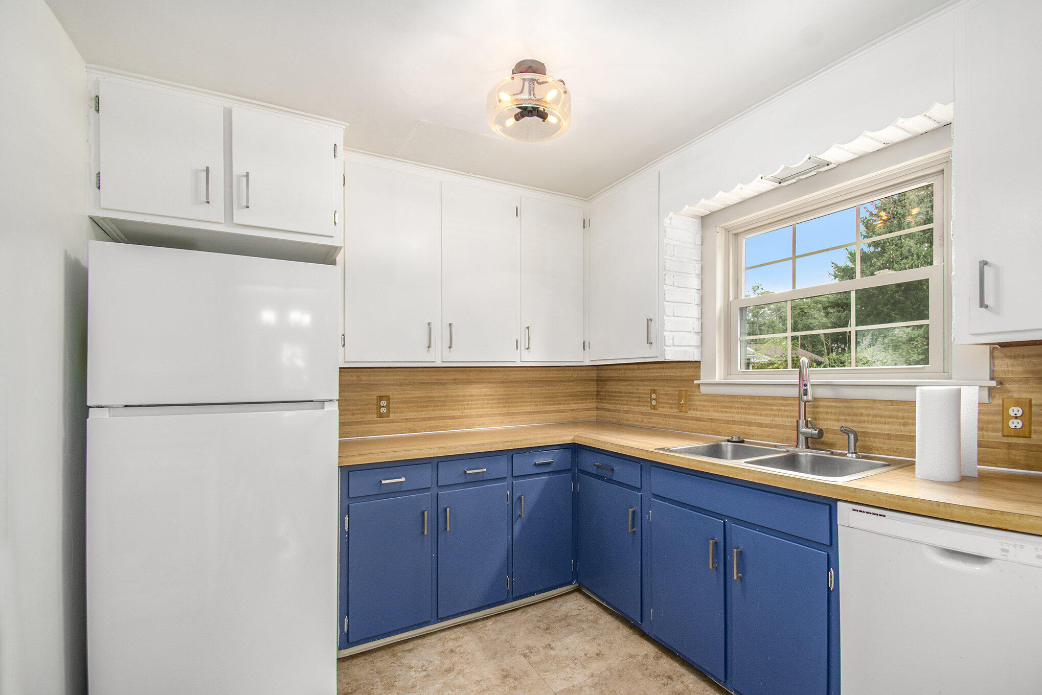 Kalamazoo, Michigan 49048, United States, 3 Bedrooms Bedrooms, ,2 BathroomsBathrooms,Residential,Active,41697