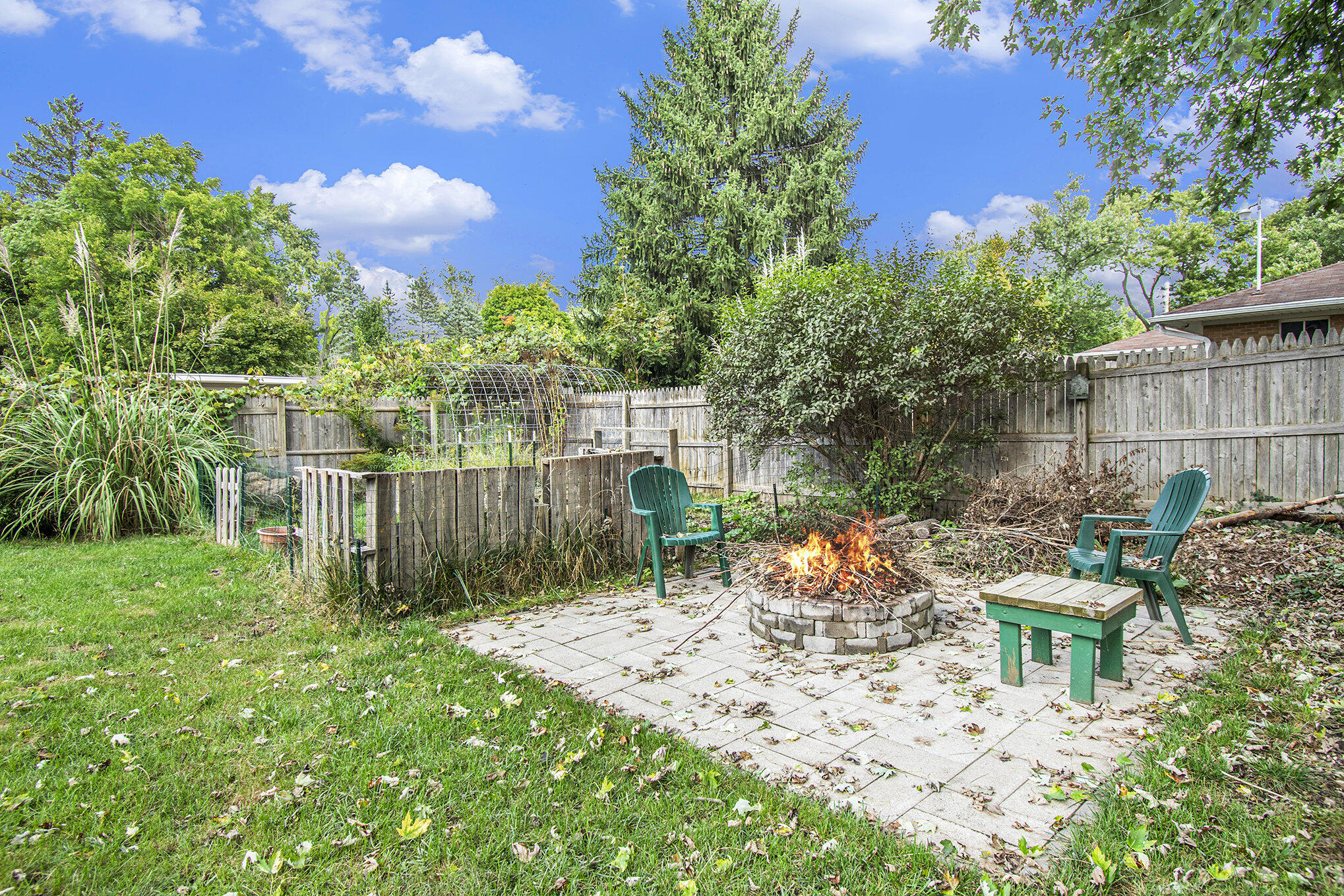 Kalamazoo, Michigan 49048, United States, 3 Bedrooms Bedrooms, ,2 BathroomsBathrooms,Residential,Active,41697