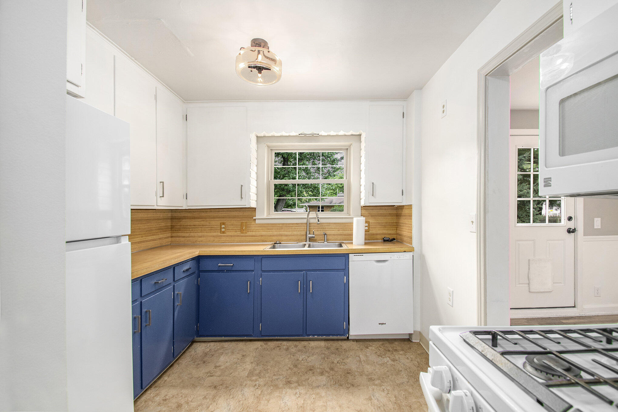 Kalamazoo, Michigan 49048, United States, 3 Bedrooms Bedrooms, ,2 BathroomsBathrooms,Residential,Active,41697