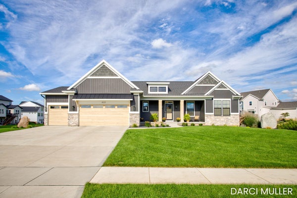 8025 ERIE DR, BYRON CENTER, MI 49315 - Image a278160f7d4a5b3bdc3c839d9dc7c29c/2903026872