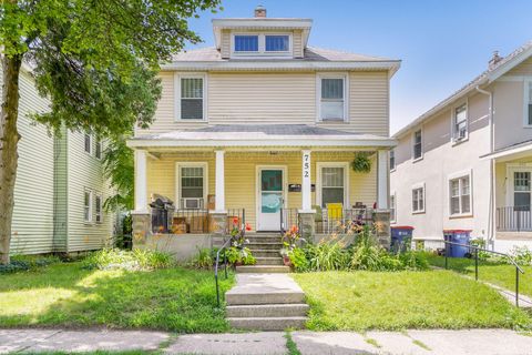 Photo of 752 Crescent Street NE, Grand Rapids, MI 49503 (MLS # 26016922)