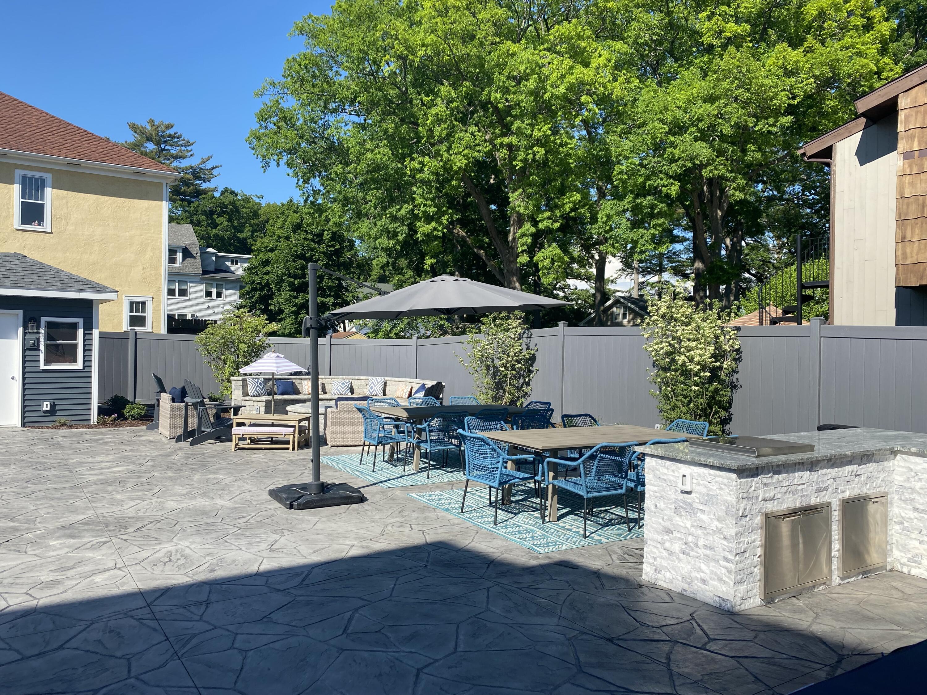 South Haven, Michigan 49090, United States, 8 Bedrooms Bedrooms, ,7 BathroomsBathrooms,Residential,Active,203979