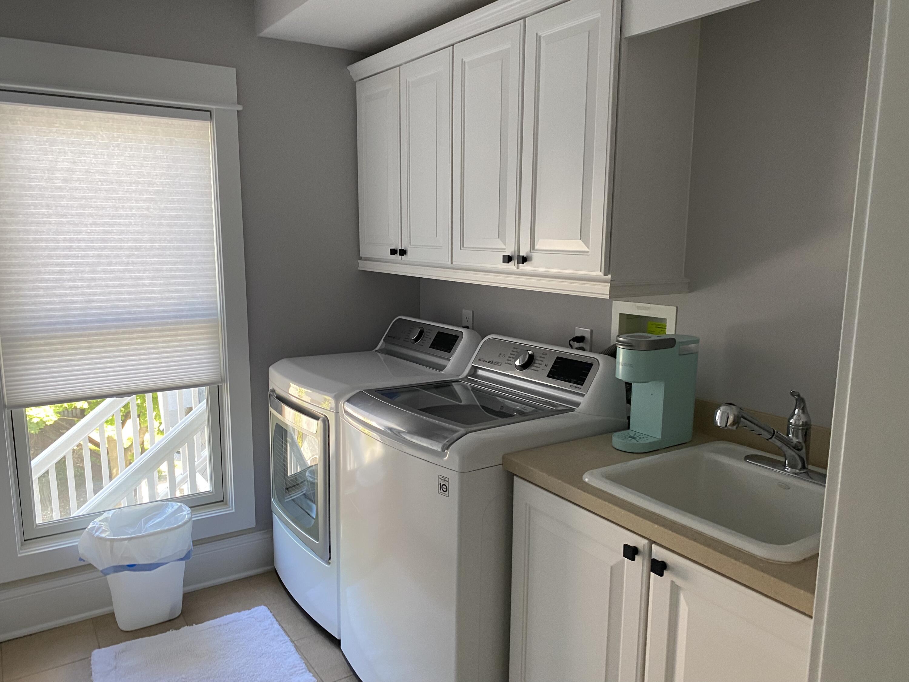 South Haven, Michigan 49090, United States, 8 Bedrooms Bedrooms, ,7 BathroomsBathrooms,Residential,Active,203979