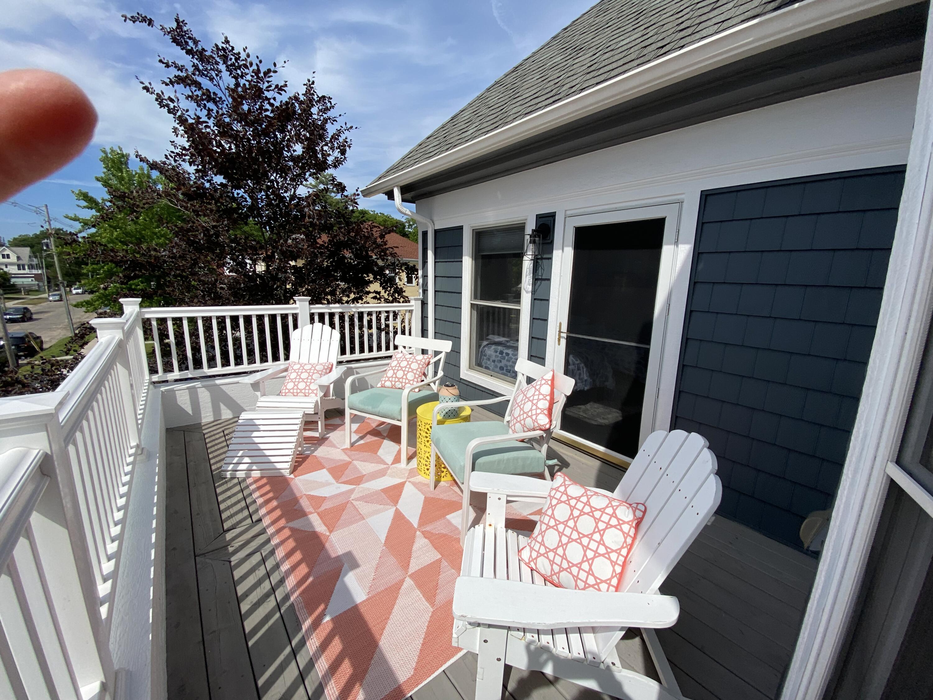 South Haven, Michigan 49090, United States, 8 Bedrooms Bedrooms, ,7 BathroomsBathrooms,Residential,Active,203979