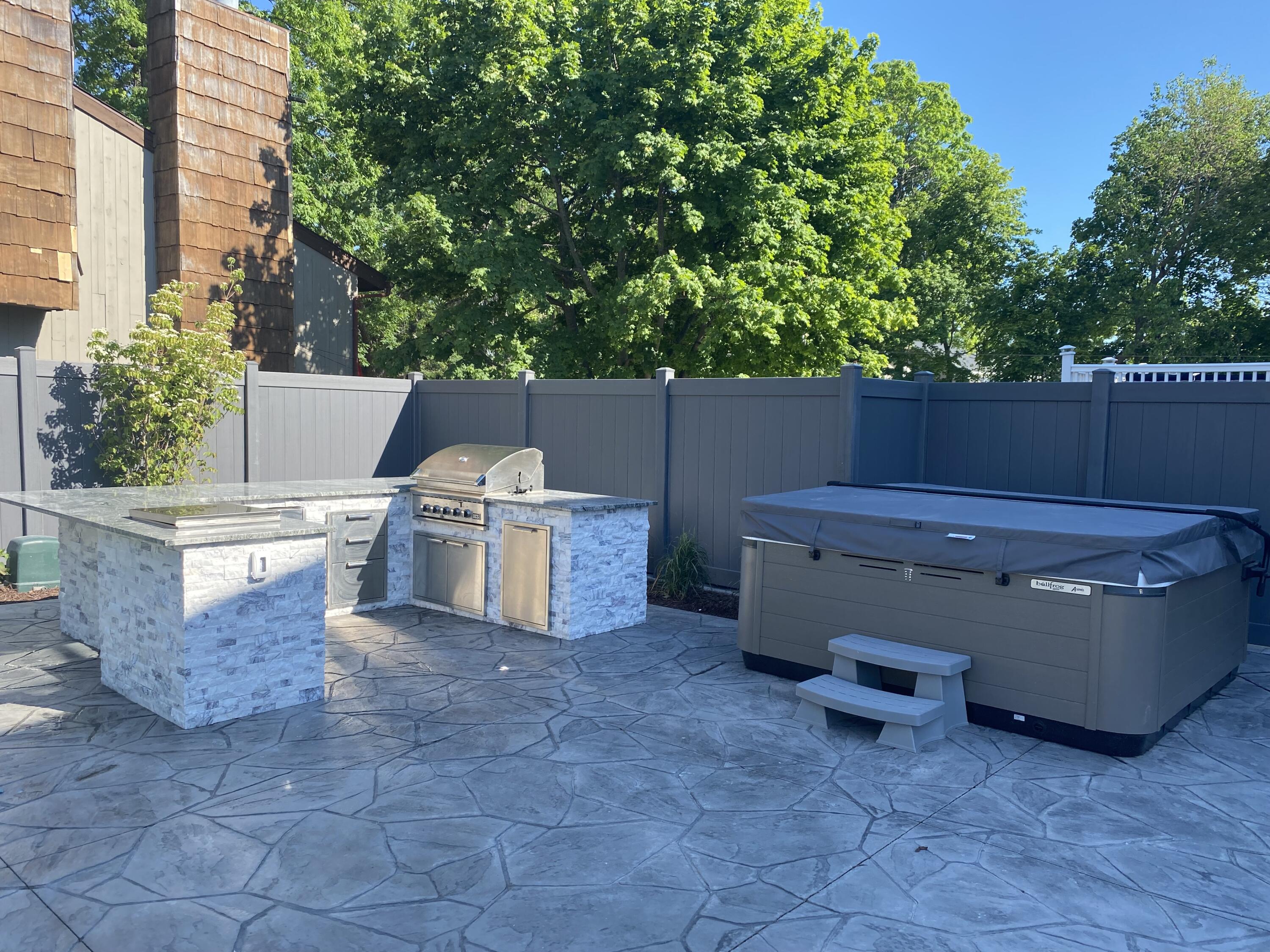 South Haven, Michigan 49090, United States, 8 Bedrooms Bedrooms, ,7 BathroomsBathrooms,Residential,Active,203979