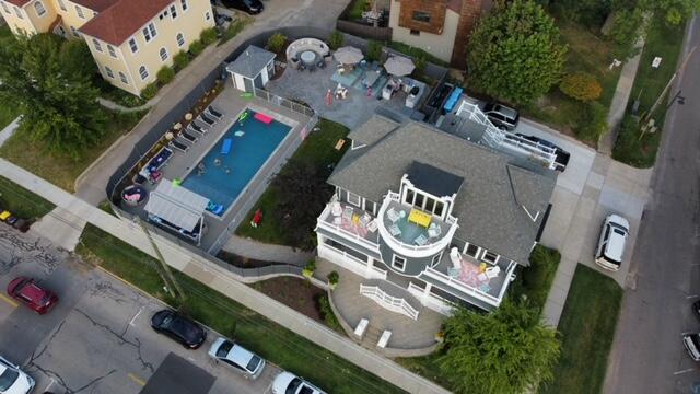 South Haven, Michigan 49090, United States, 8 Bedrooms Bedrooms, ,7 BathroomsBathrooms,Residential,Active,203979