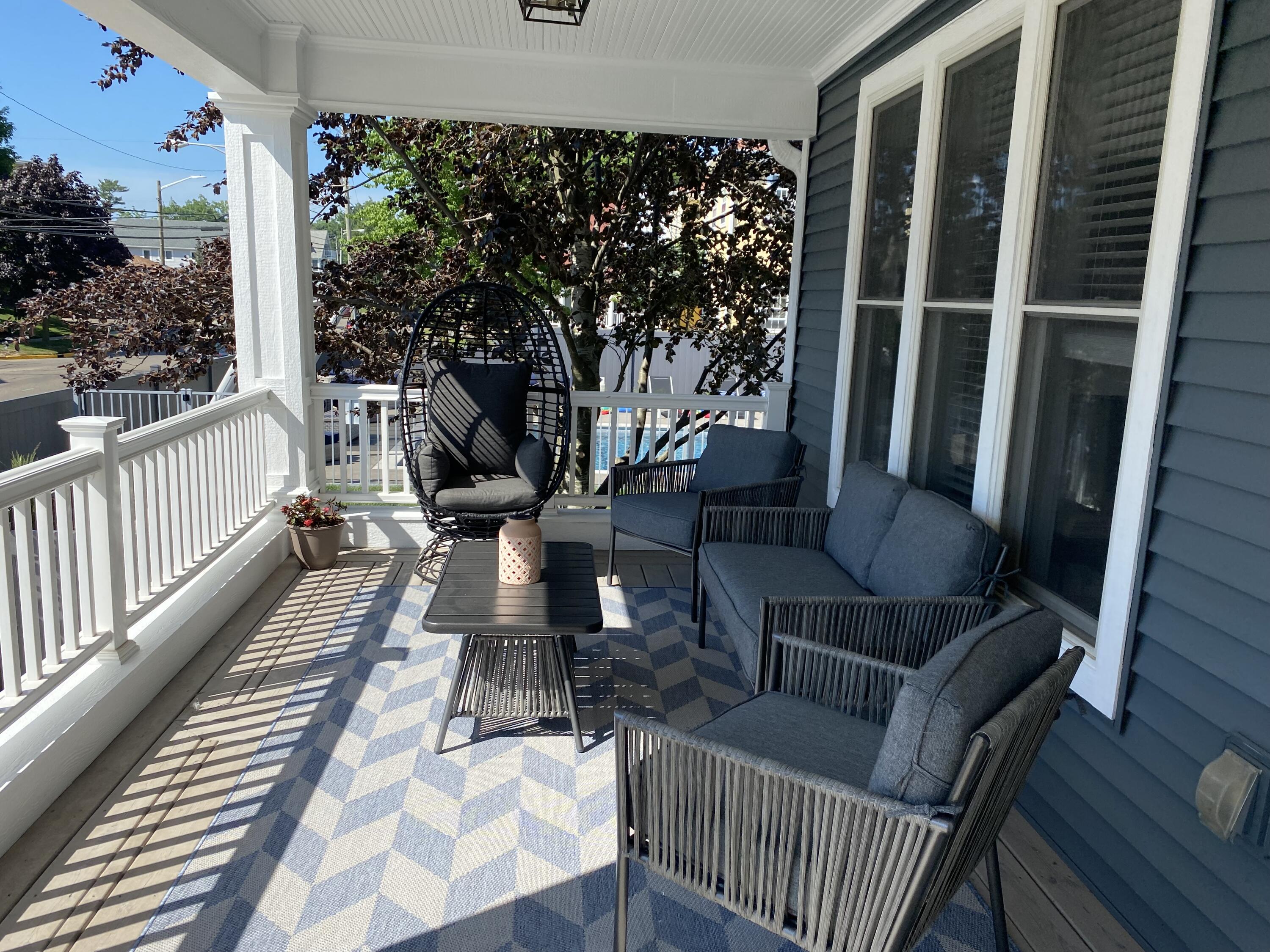 South Haven, Michigan 49090, United States, 8 Bedrooms Bedrooms, ,7 BathroomsBathrooms,Residential,Active,203979