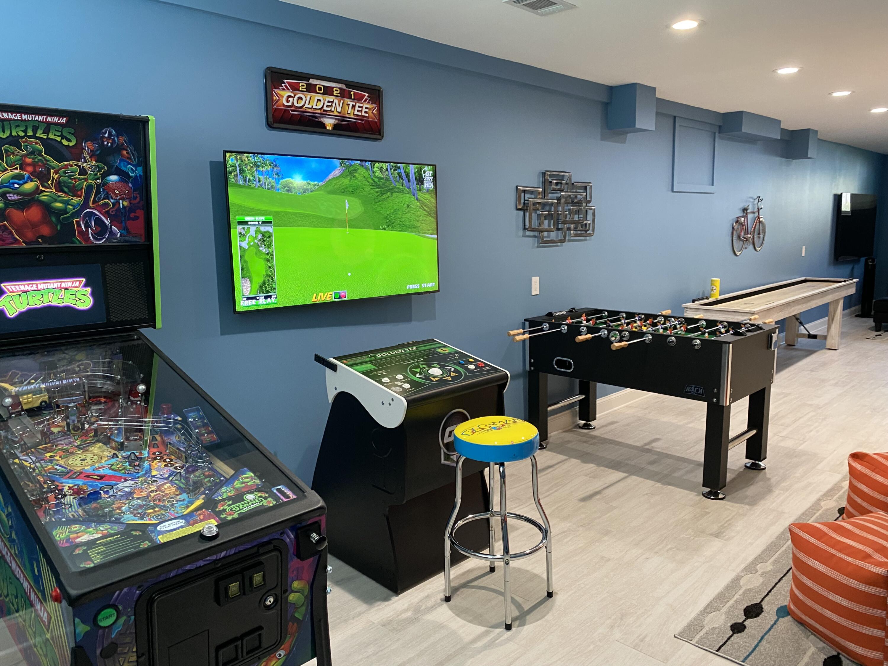 South Haven, Michigan 49090, United States, 8 Bedrooms Bedrooms, ,7 BathroomsBathrooms,Residential,Active,203979