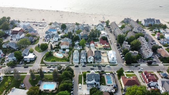South Haven, Michigan 49090, United States, 8 Bedrooms Bedrooms, ,7 BathroomsBathrooms,Residential,Active,203979