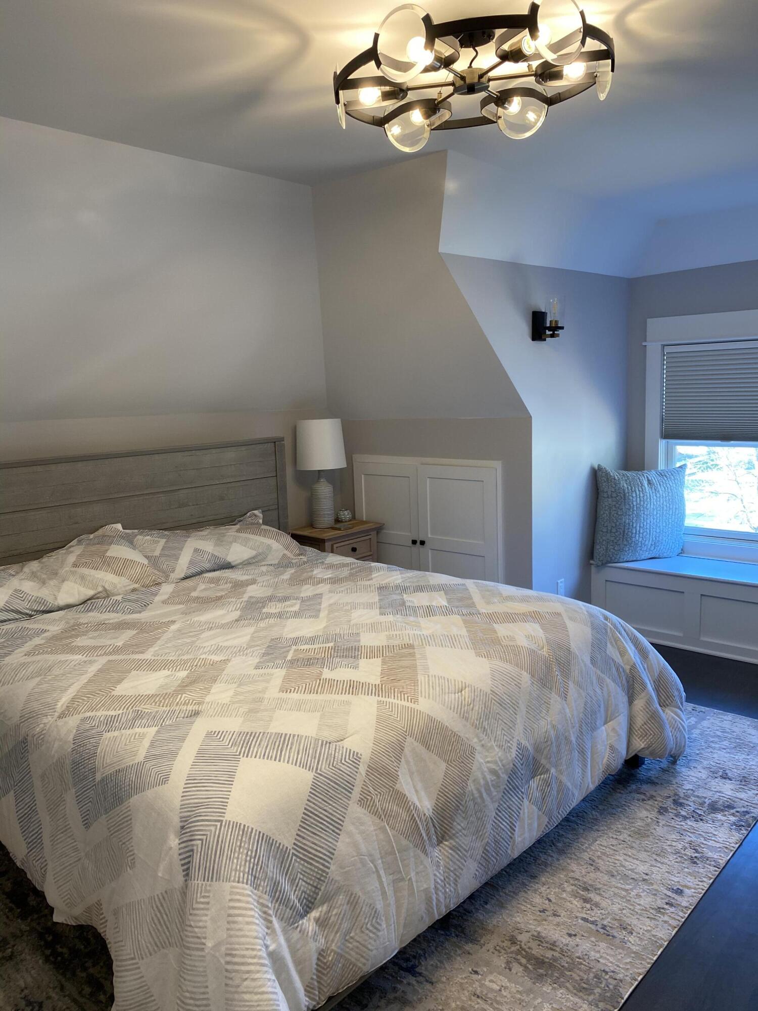 South Haven, Michigan 49090, United States, 8 Bedrooms Bedrooms, ,7 BathroomsBathrooms,Residential,Active,203979