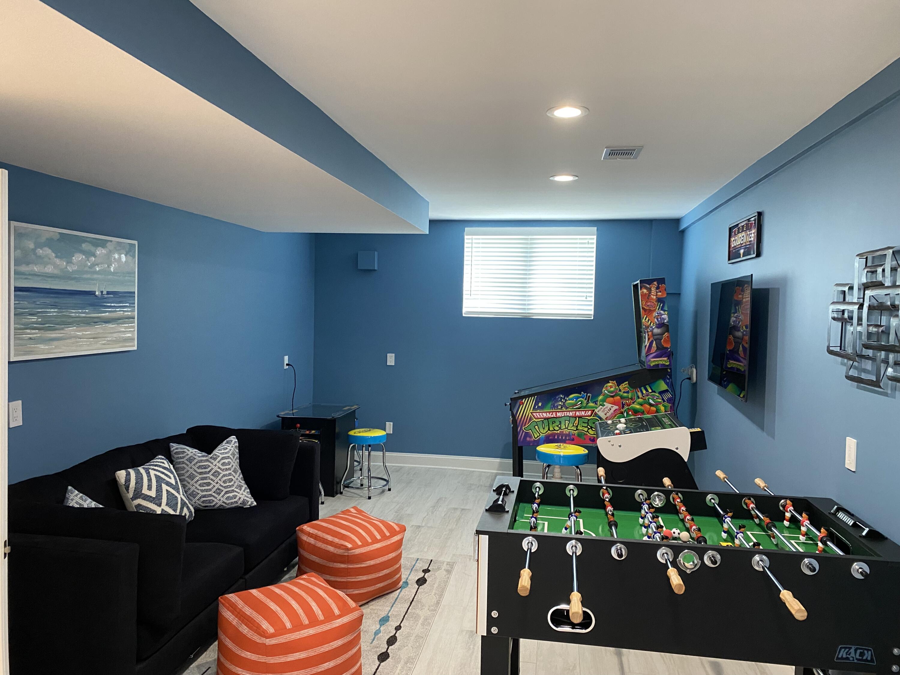 South Haven, Michigan 49090, United States, 8 Bedrooms Bedrooms, ,7 BathroomsBathrooms,Residential,Active,203979