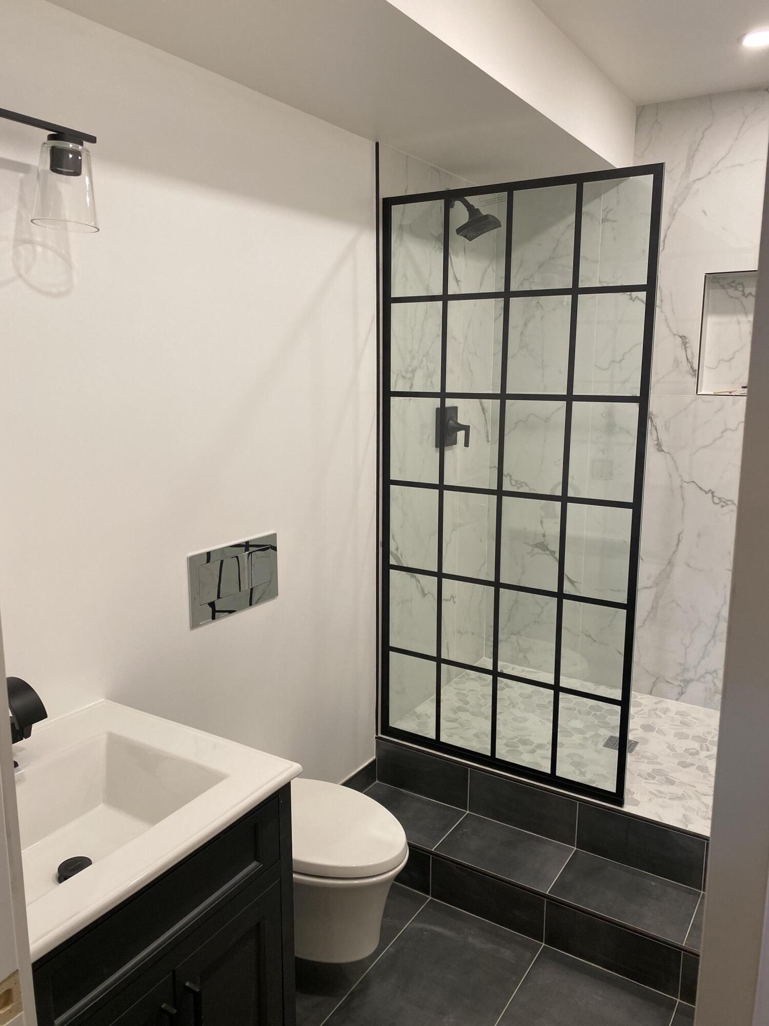 South Haven, Michigan 49090, United States, 8 Bedrooms Bedrooms, ,7 BathroomsBathrooms,Residential,Active,203979