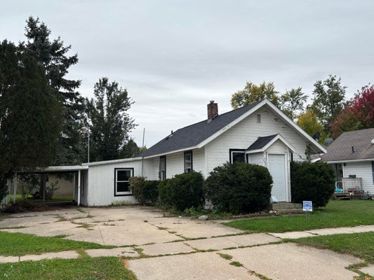 703 E LAFAYETTE ST, STURGIS, MI 49091 - Image a2b7153f6dbca4b3b6b41866e1fc6dc3/2201080041