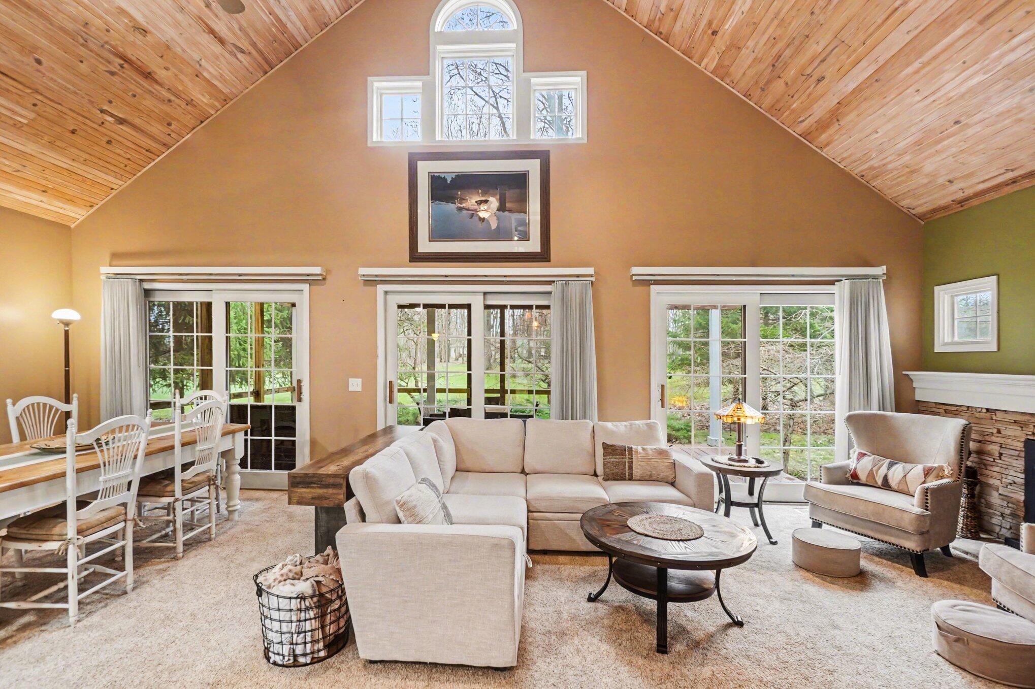 9362 Clubhouse Drive W