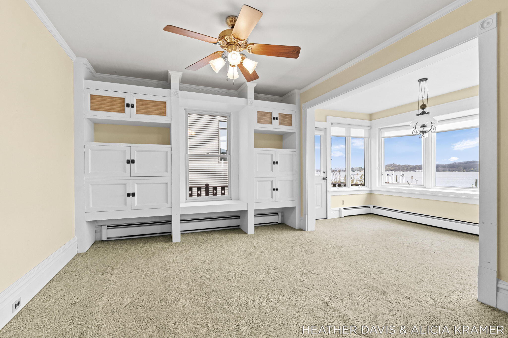 Holland, Michigan, 49423, United States, 5 Bedrooms Bedrooms, ,3 BathroomsBathrooms,Residential,Active,2041773