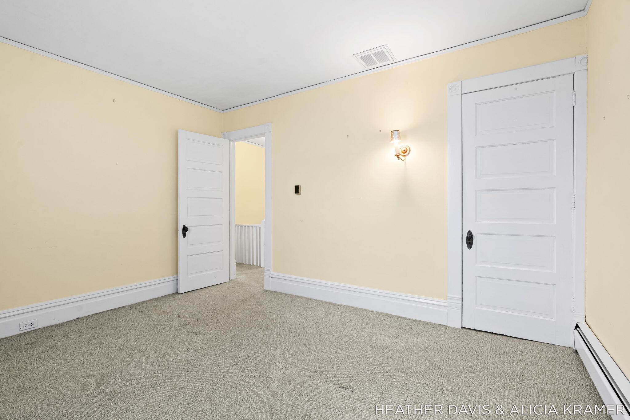 Holland, Michigan, 49423, United States, 5 Bedrooms Bedrooms, ,3 BathroomsBathrooms,Residential,Active,2041773