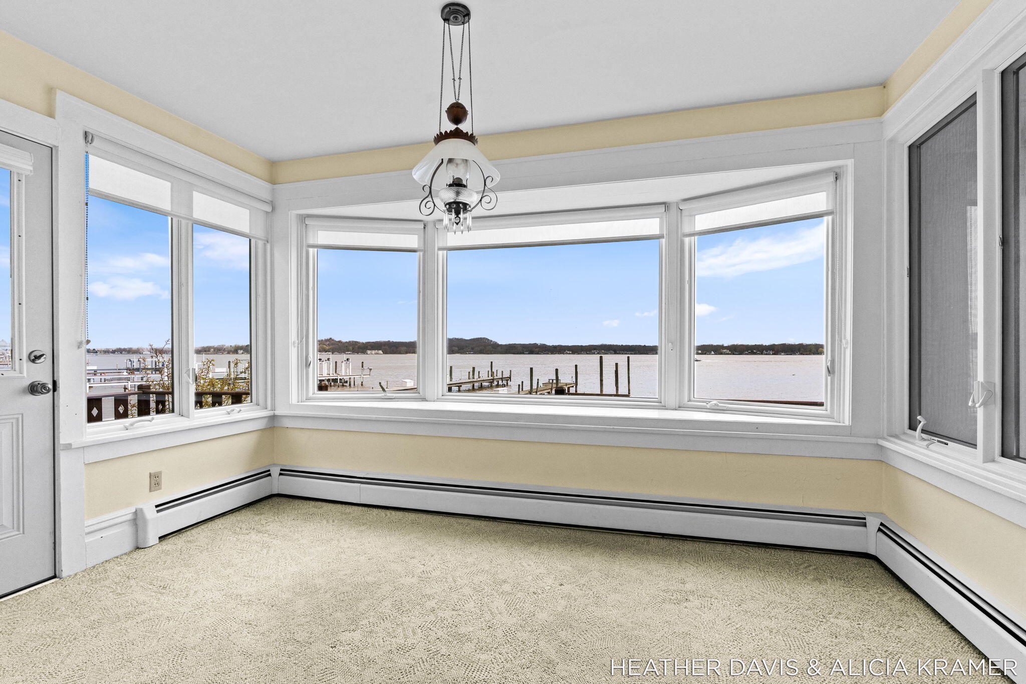 Holland, Michigan, 49423, United States, 5 Bedrooms Bedrooms, ,3 BathroomsBathrooms,Residential,Active,2041773