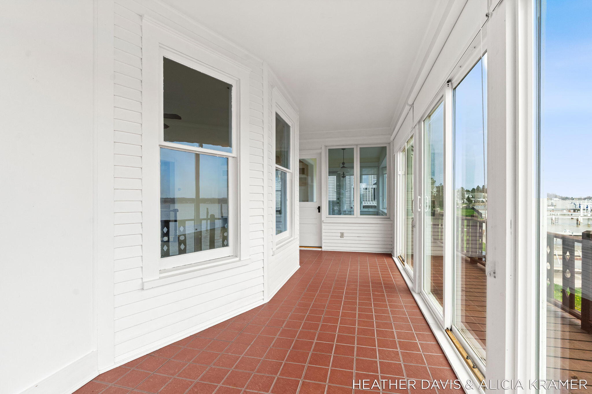 Holland, Michigan, 49423, United States, 5 Bedrooms Bedrooms, ,3 BathroomsBathrooms,Residential,Active,2041773