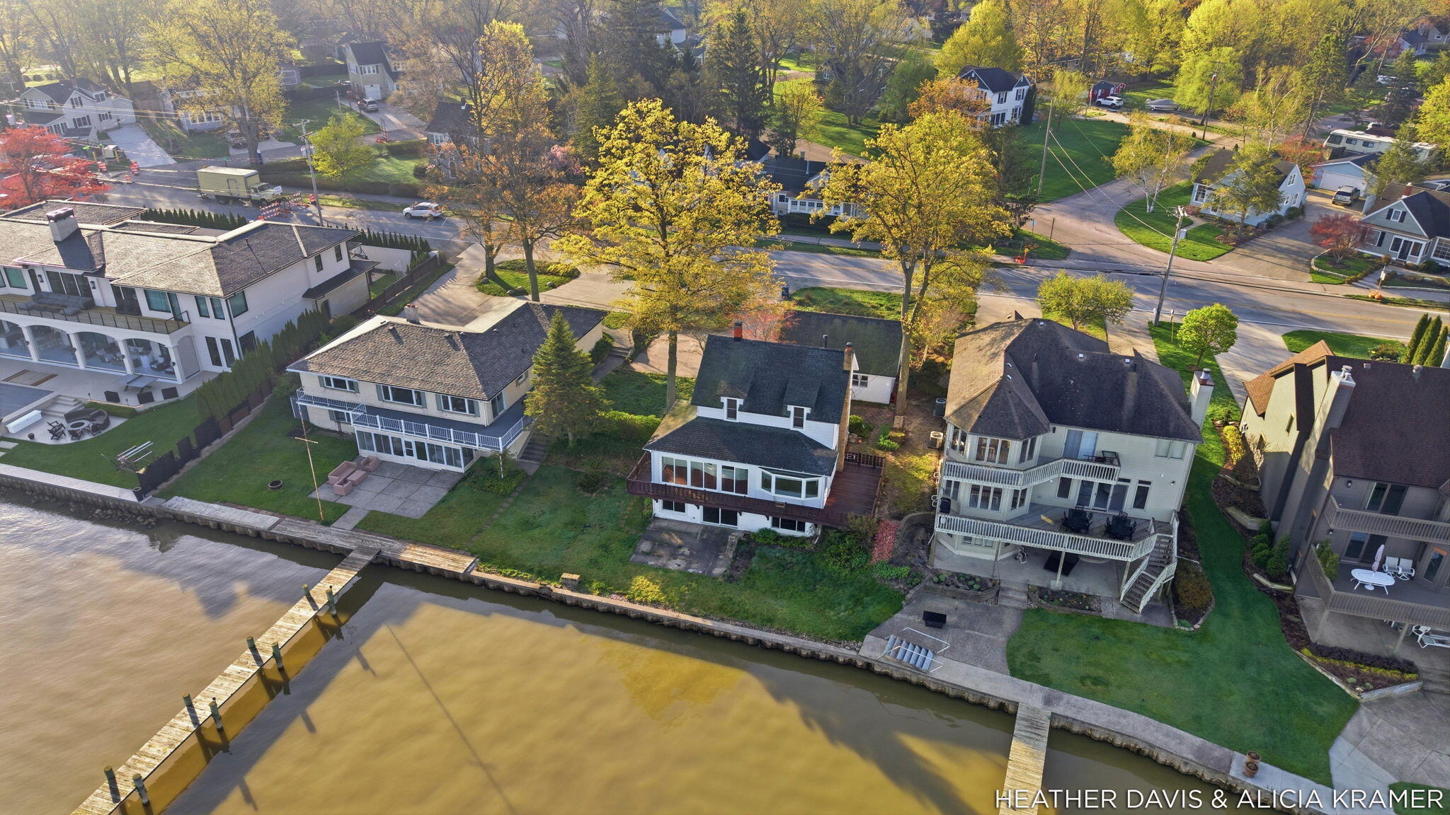 Holland, Michigan, 49423, United States, 5 Bedrooms Bedrooms, ,3 BathroomsBathrooms,Residential,Active,2041773