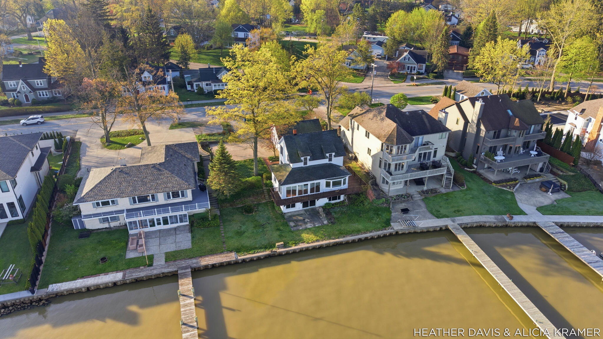 Holland, Michigan, 49423, United States, 5 Bedrooms Bedrooms, ,3 BathroomsBathrooms,Residential,Active,2041773
