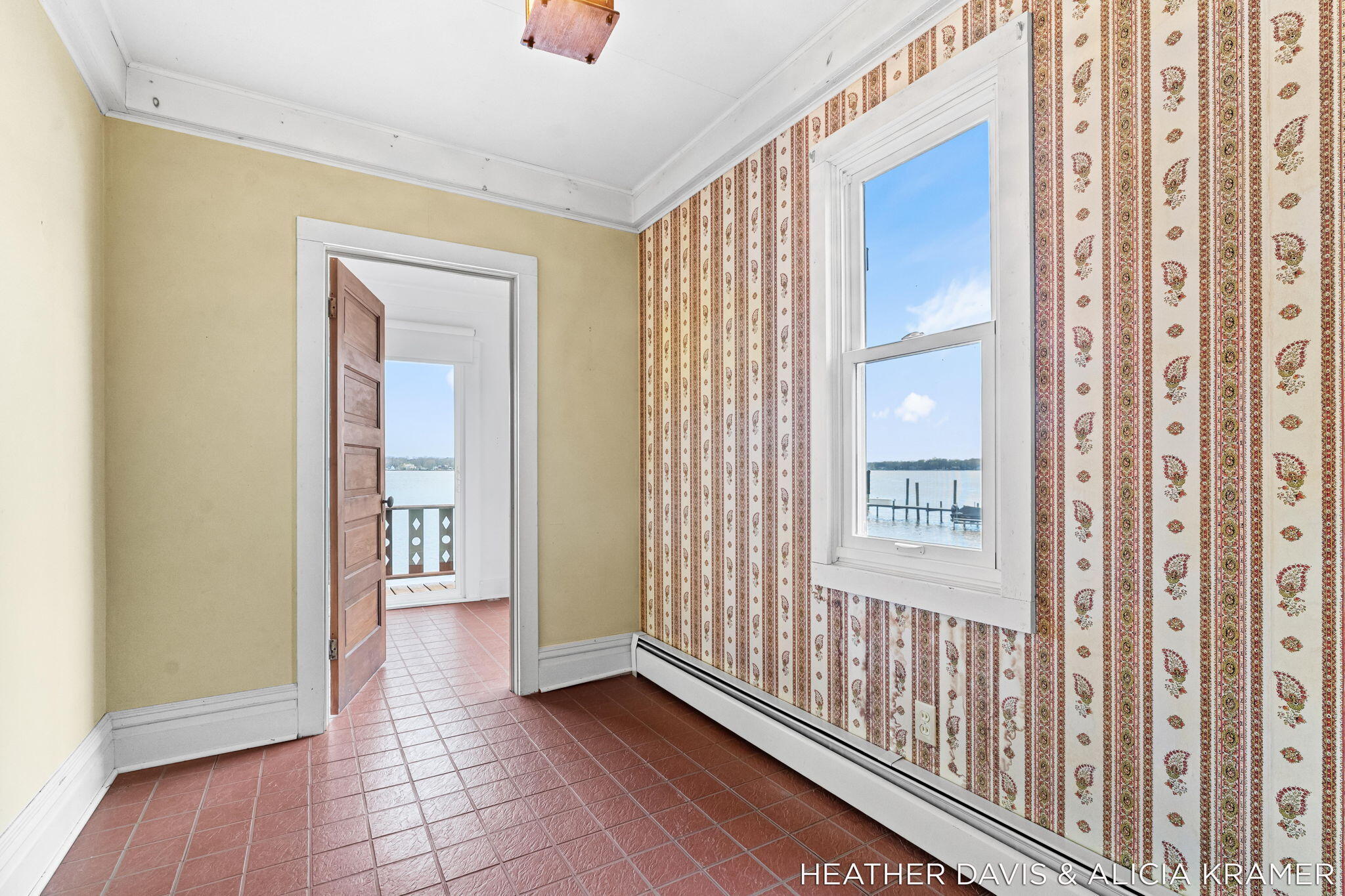 Holland, Michigan, 49423, United States, 5 Bedrooms Bedrooms, ,3 BathroomsBathrooms,Residential,Active,2041773