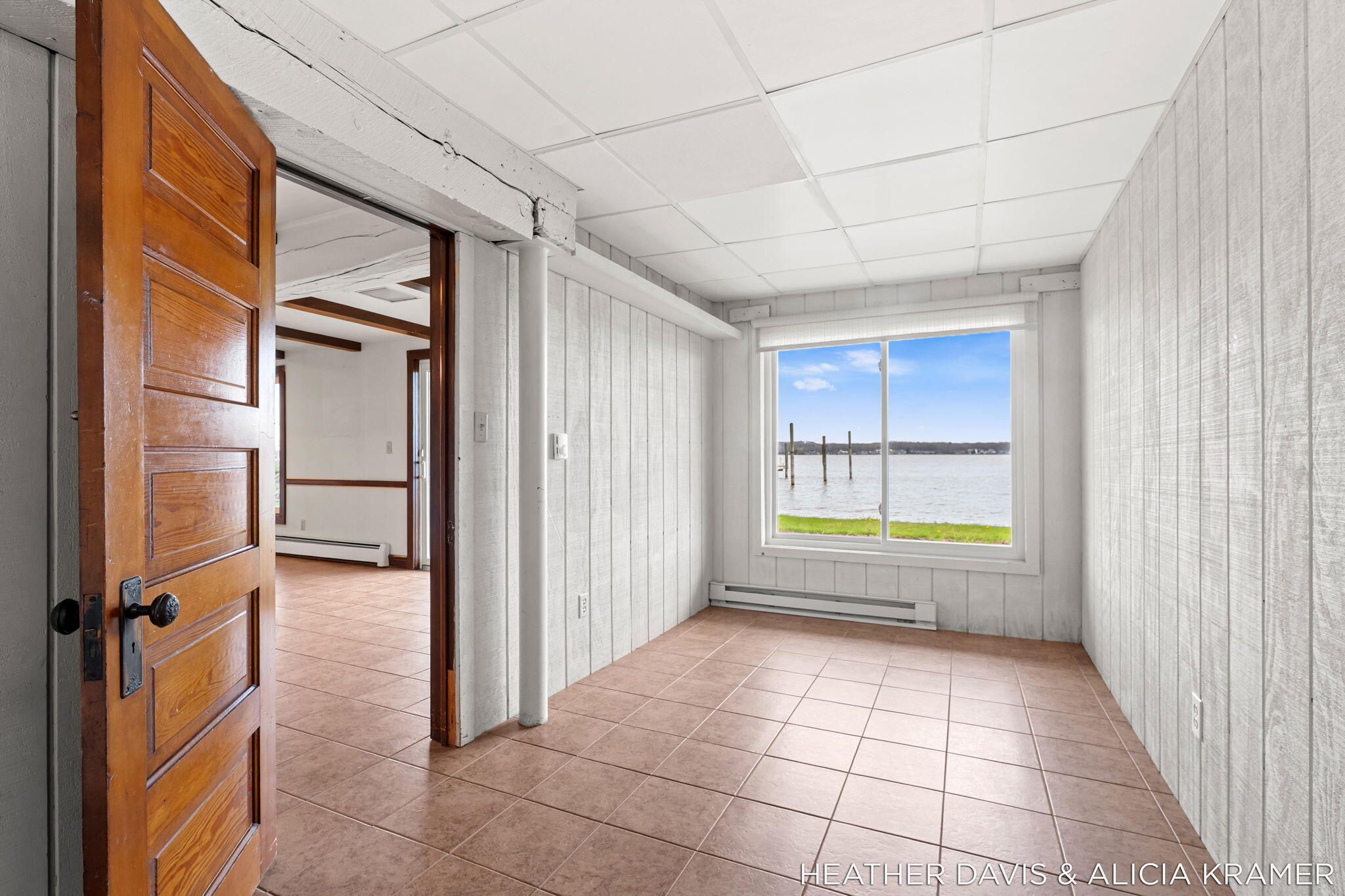 Holland, Michigan, 49423, United States, 5 Bedrooms Bedrooms, ,3 BathroomsBathrooms,Residential,Active,2041773