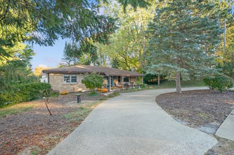 Photo of 4913 Ridge Road, Stevensville, MI 49127 (MLS # 26013741)