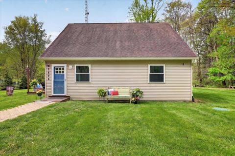 Photo of 5896 Erie Street, Coloma, MI 49038 (MLS # 26019056)