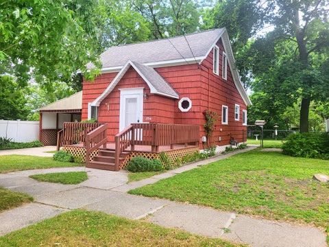Photo of 254 4th Avenue, Manistee, MI 49660 (MLS # 26032737)