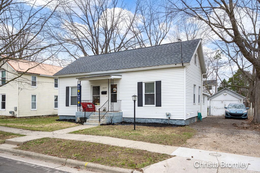 Photo of 517 Front Street, Lowell, MI 49331 (MLS # 26011212)
