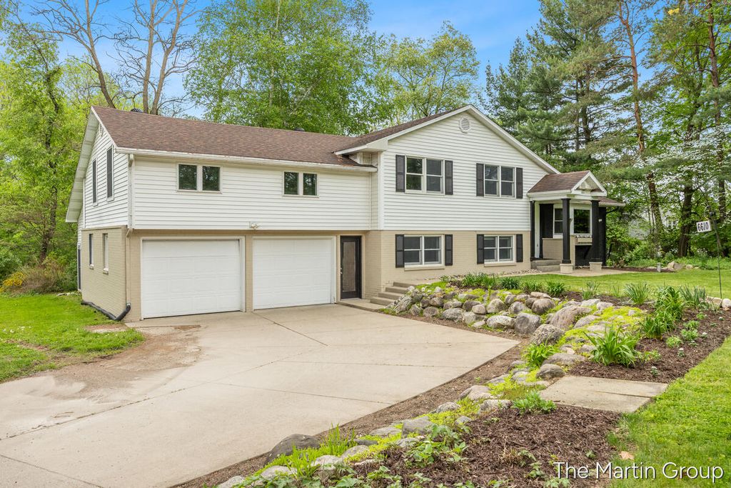 Photo of 6610 Riga Avenue NE, Rockford, MI 49341 (MLS # 26023585)