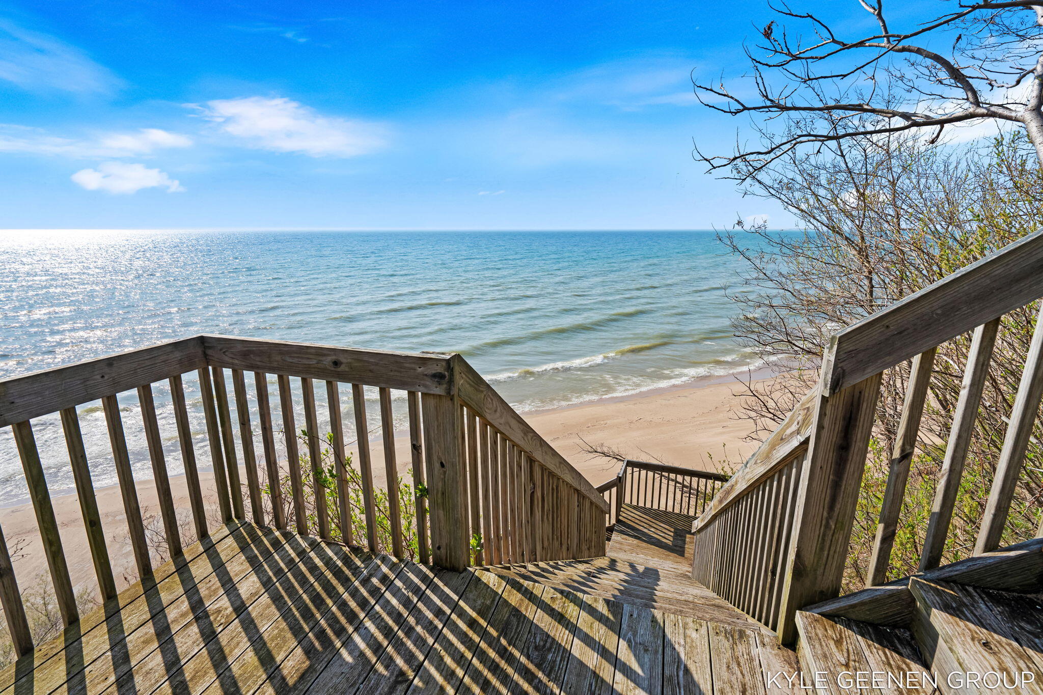 2817 Lakeshore Drive
