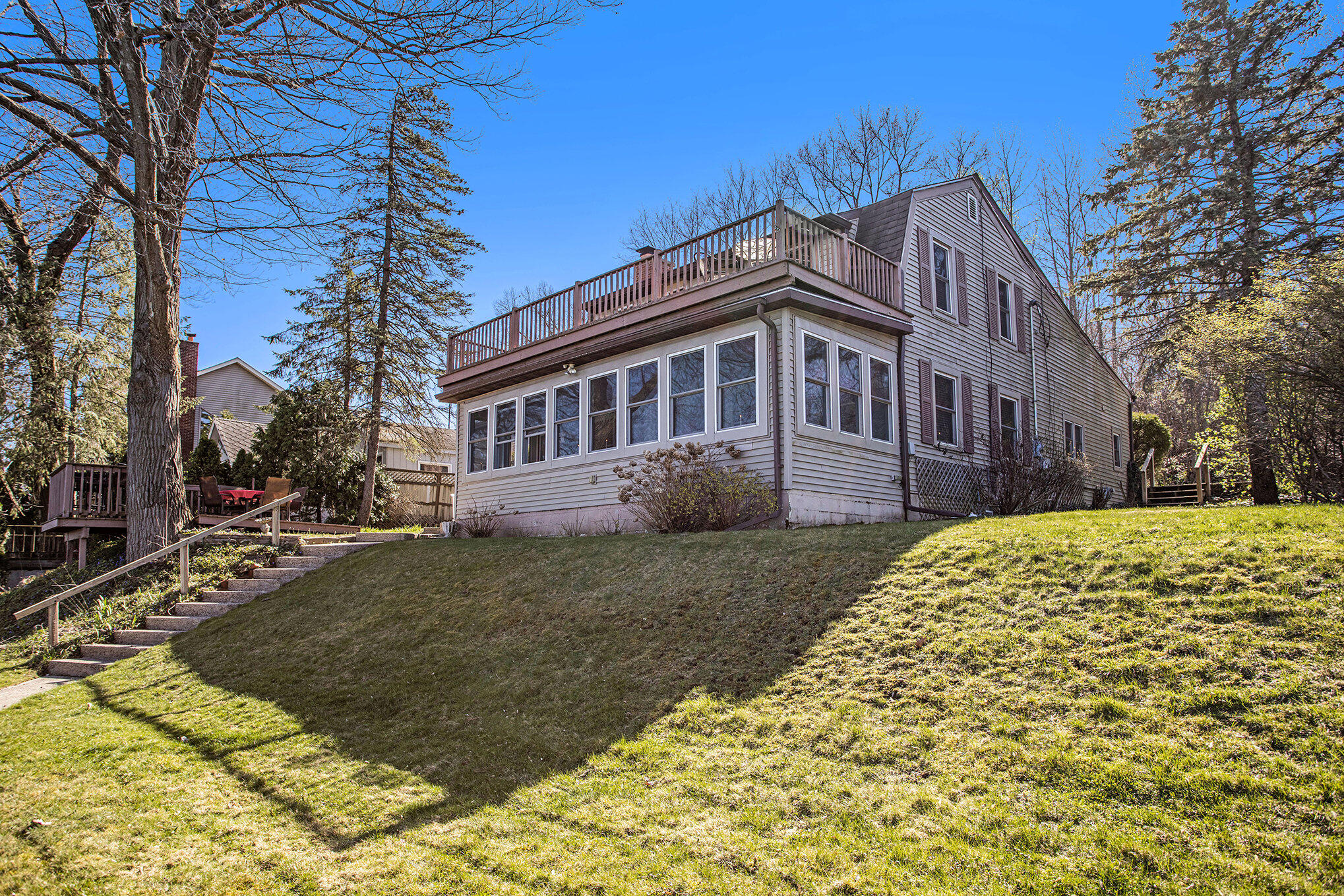 Richland, Michigan 49083, United States, 4 Bedrooms Bedrooms, ,2 BathroomsBathrooms,Residential,Pending,109647