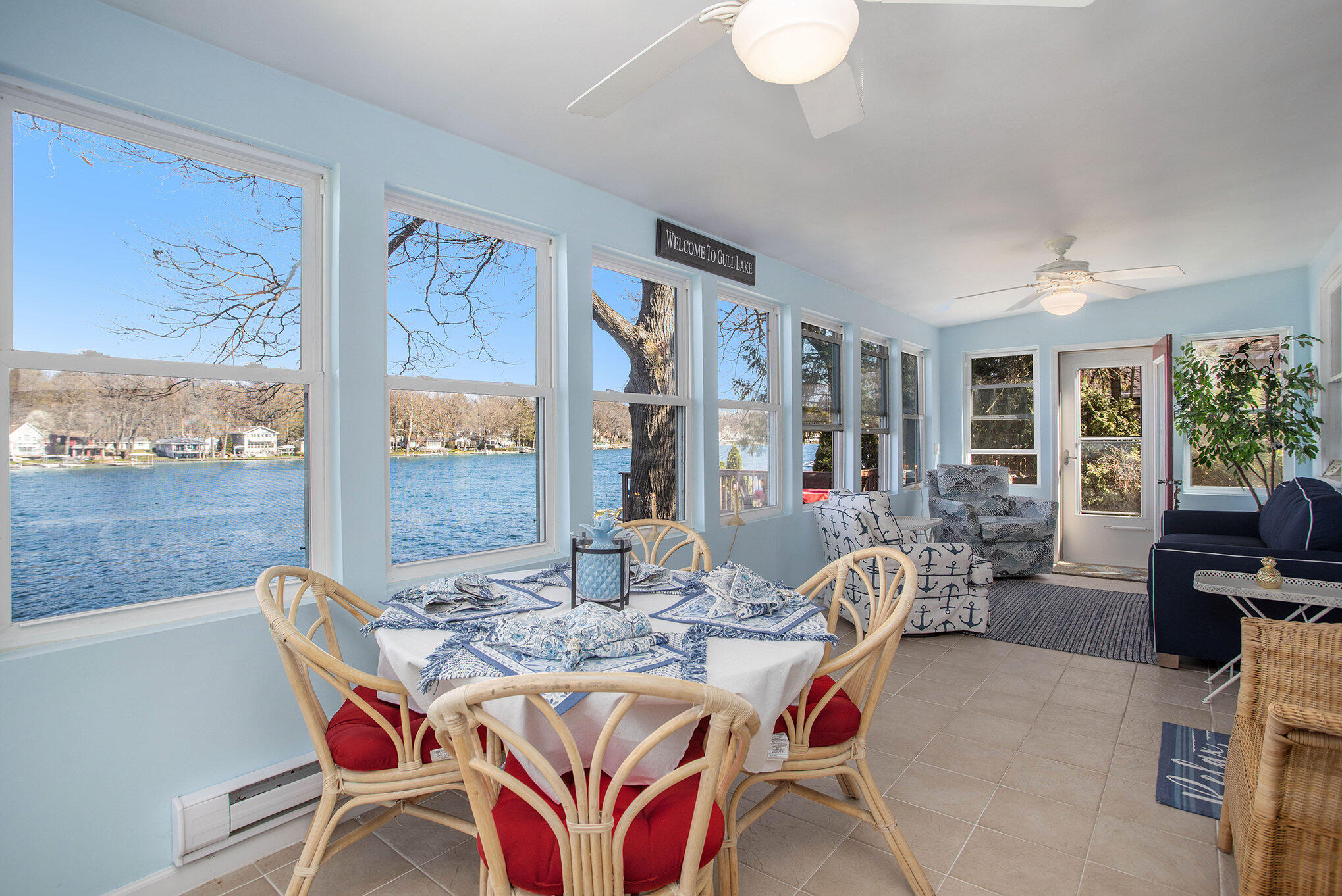 Richland, Michigan 49083, United States, 4 Bedrooms Bedrooms, ,2 BathroomsBathrooms,Residential,Pending,109647