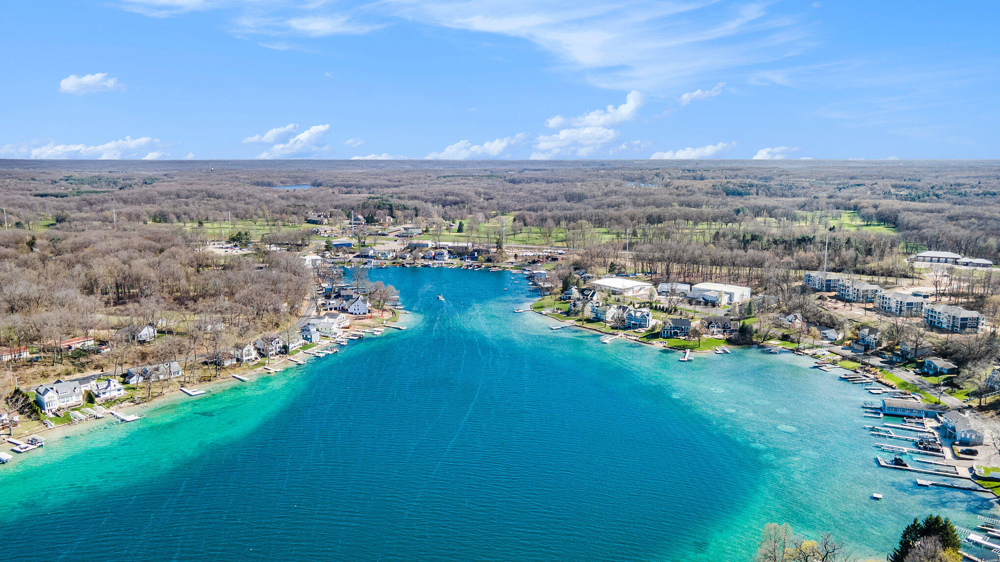 Richland, Michigan 49083, United States, 4 Bedrooms Bedrooms, ,2 BathroomsBathrooms,Residential,Pending,109647