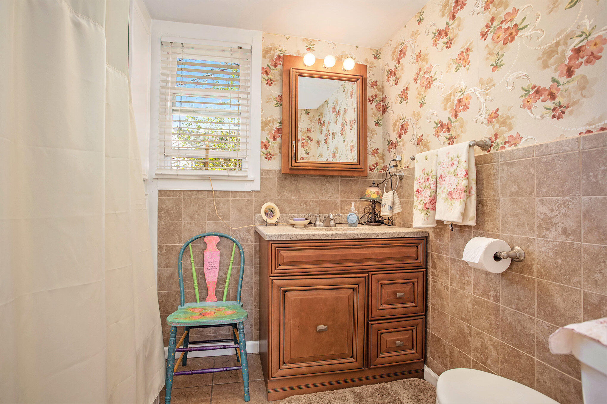 Richland, Michigan 49083, United States, 4 Bedrooms Bedrooms, ,2 BathroomsBathrooms,Residential,Pending,109647