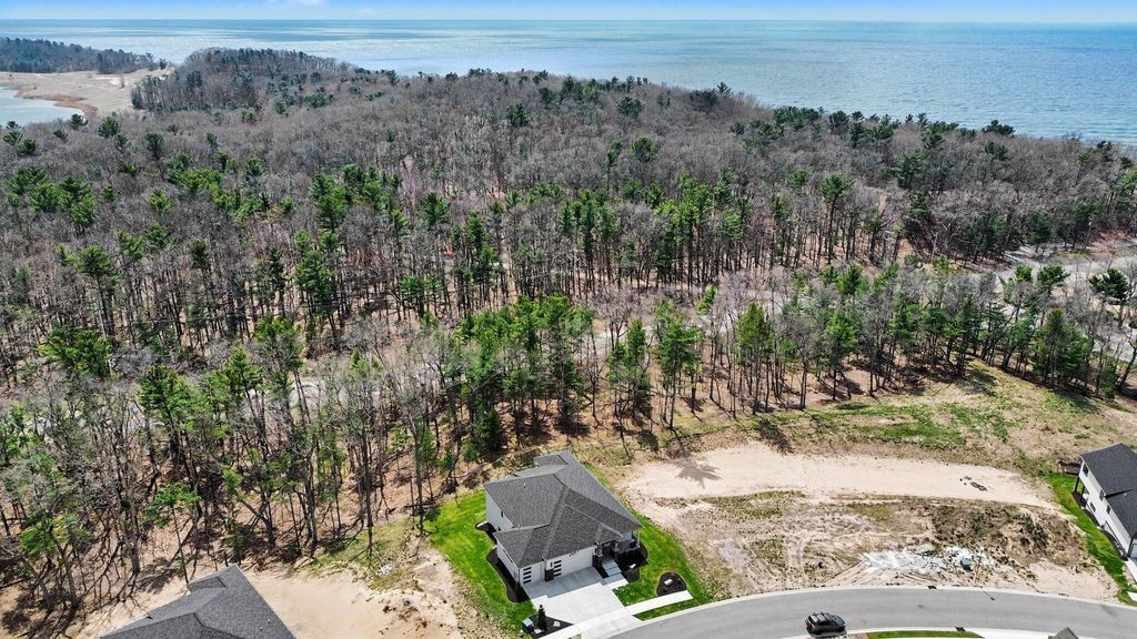 Photo of 2897 Duneside Trail, Muskegon, MI 49441 (MLS # 26017202)