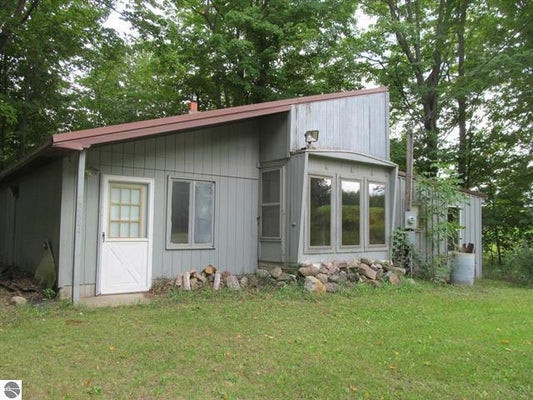 22484 90TH AVE, MARION, MI 49665 - Image a4b0e4aabf4968fbbf2a7de75e932468/1227809384