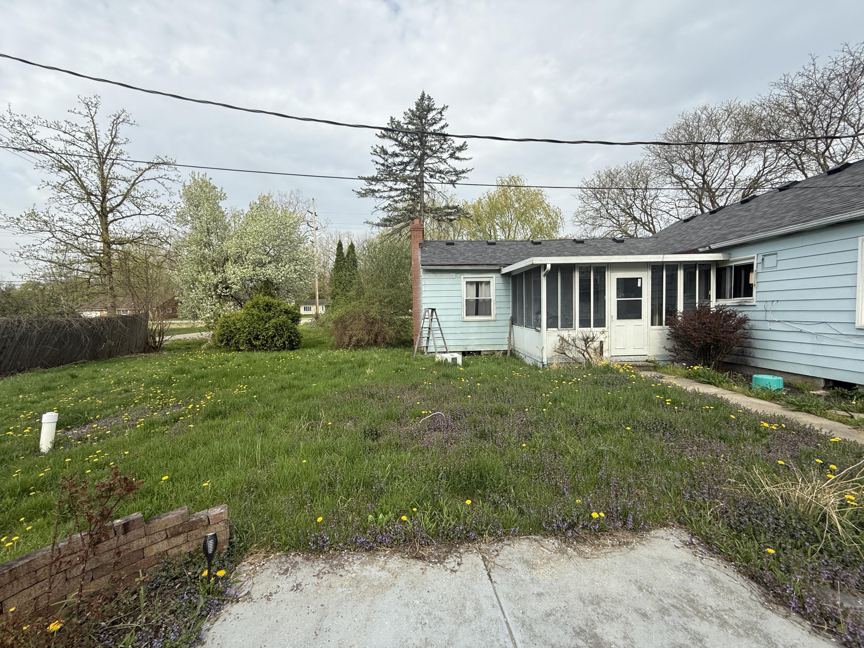 21338 Orchard Lake Rd Road