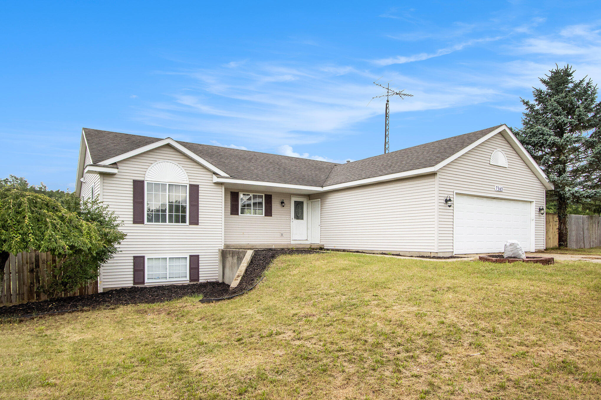 Richland, Michigan 49083, United States, 4 Bedrooms Bedrooms, ,3 BathroomsBathrooms,Residential,Active,180395