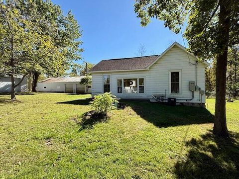 Photo of 42593 CR 390, Bloomingdale, MI 49026 (MLS # 25051941)