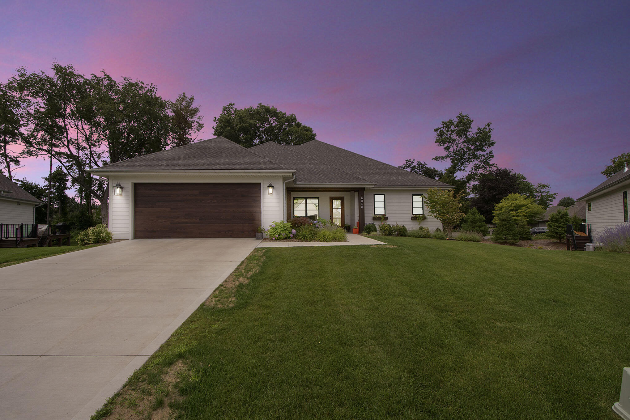 6348 Lamppost Circle SE