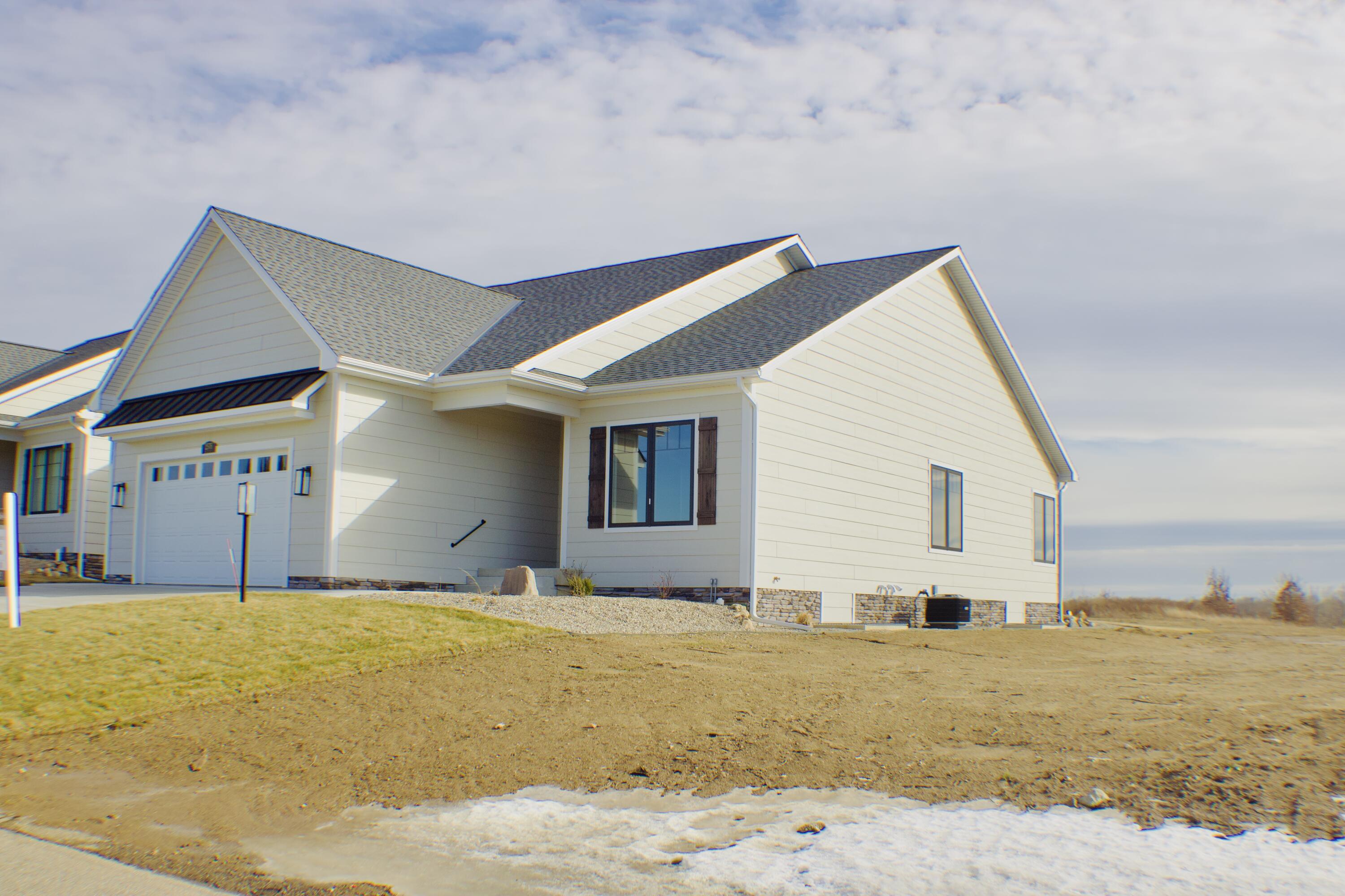 2576 Noellyn Drive
